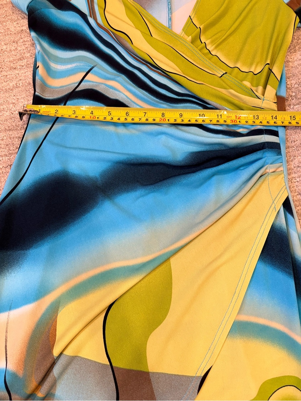Frank Lyman Abstract Print Ruched Sheath Dress| Made in Canada | Size 8 - Picture 8 of 9